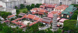 重建后新加坡莲山双林寺全景